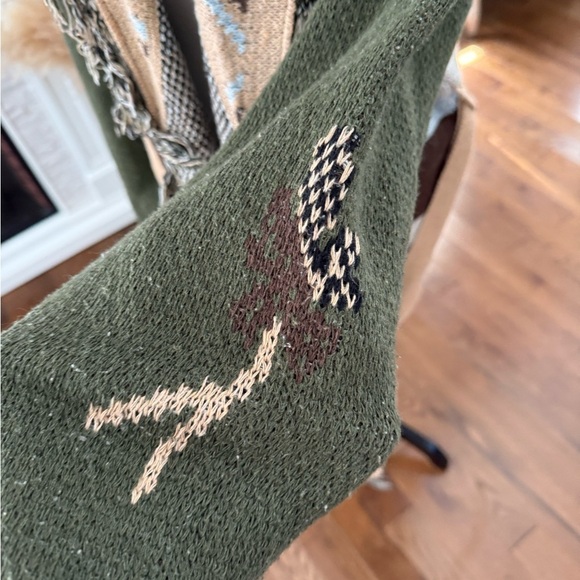 Women's Geometric Knit Cardigan - Green and Tan - Picture 2 of 7